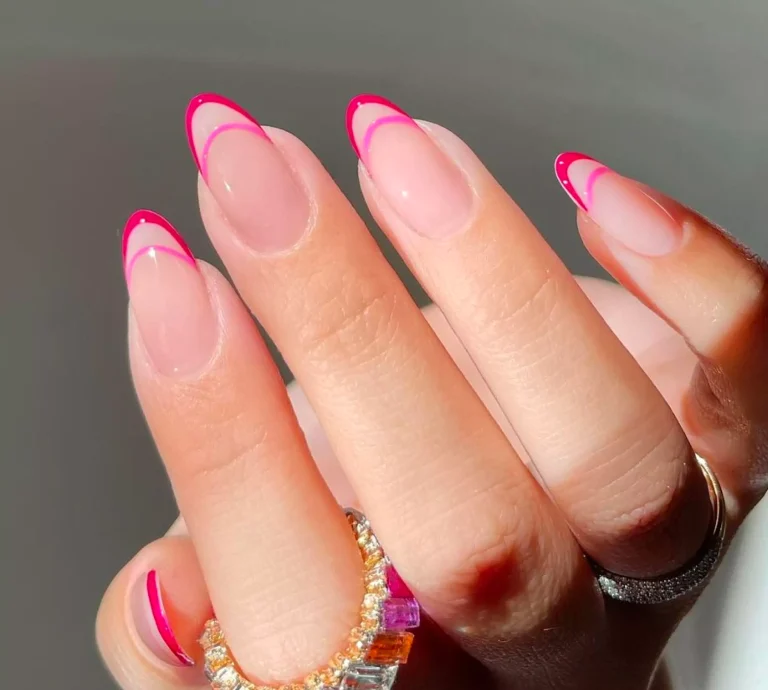 6446568ff32fb732bfb516e8_cover-1-french-manicure-trends