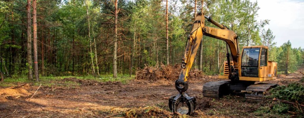 equipment-at-land-clearing-site